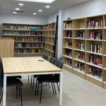 Imagen del interior de la nueva biblioteca en Cuevas Bajas