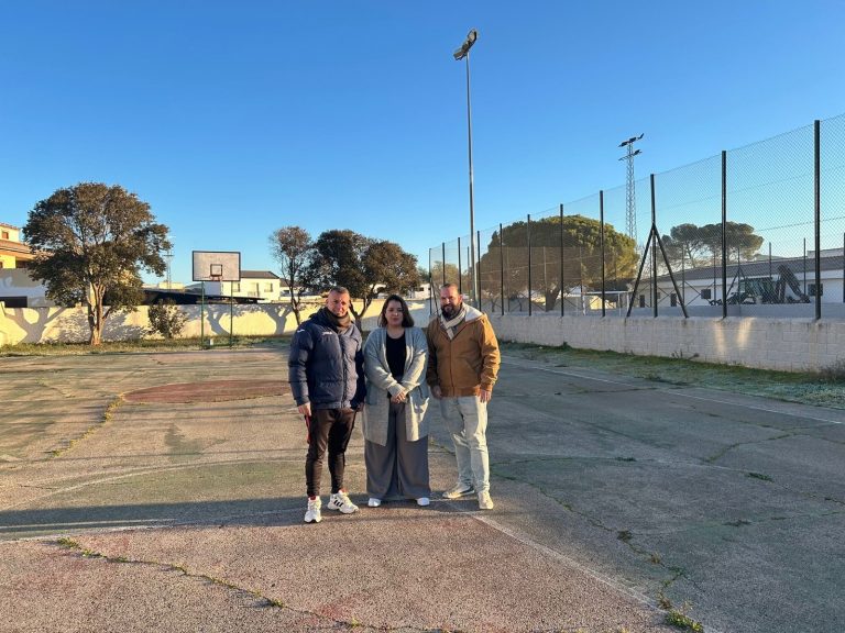 Humilladero inicial el cambio de luminarias en sus instalaciones deportivas