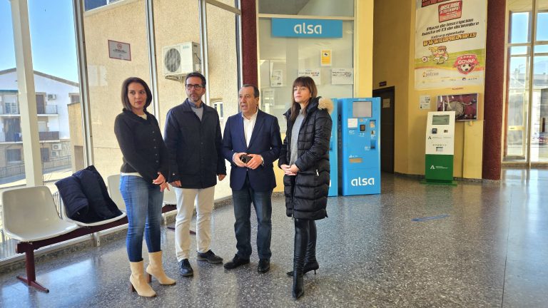El PSOE comparece ante la subida del billete de autobús de Antequera a Málaga