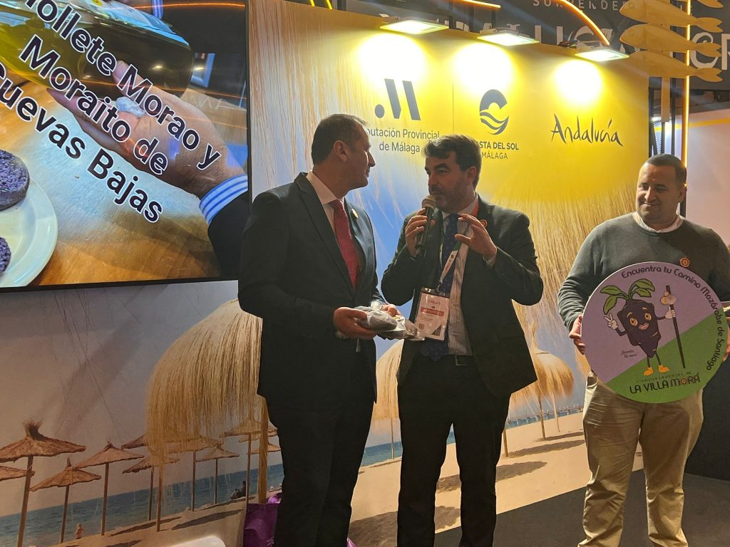 Un momento de la presentación de Cuevas Bajas en Fitur.
