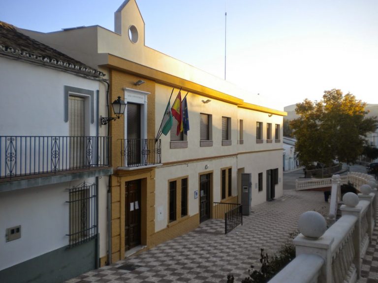 Ayuntamiento de Cuevas Bajas.