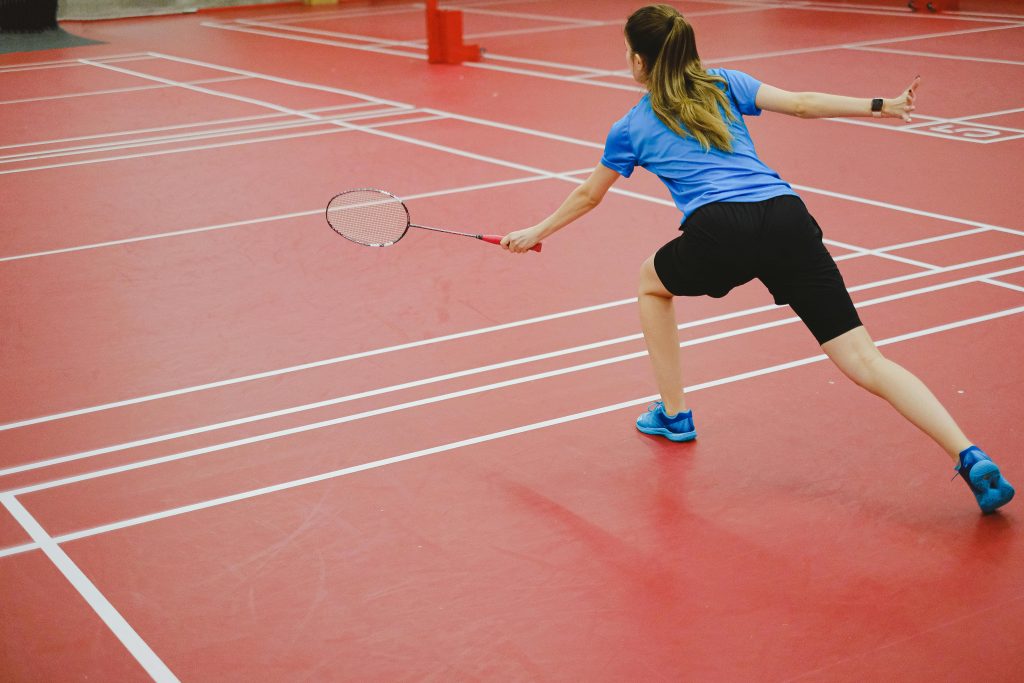 Momento partido de bádmiton.