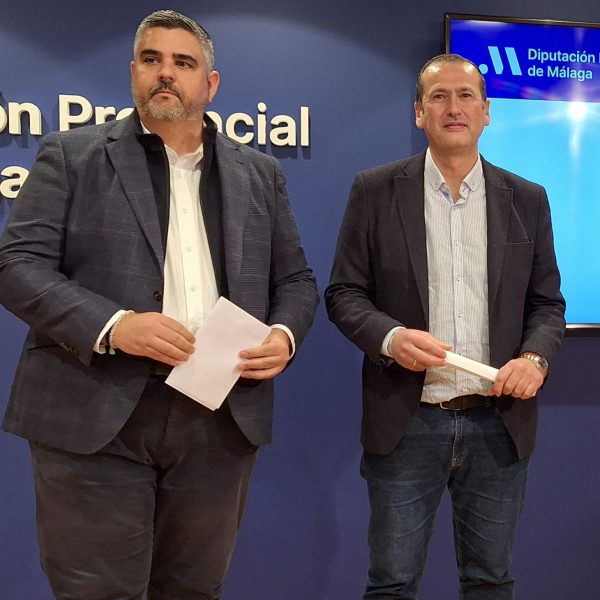 Josele González y Manuel Lara durante su interveción.