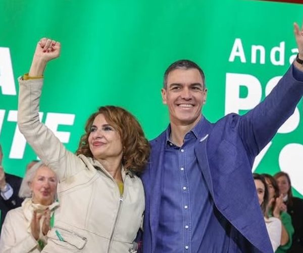 María Jesús Montero y Pedro Sánchez.