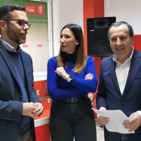 Kiko Calderón, Mari Nieves Ramírez y José Luis Ruiz Espejo en un momento de la rueda de prensa.