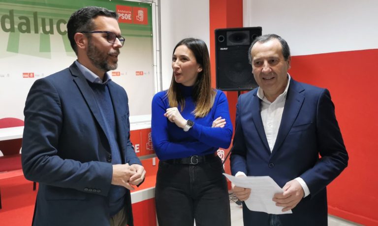 Kiko Calderón, Mari Nieves Ramírez y José Luis Ruiz Espejo en un momento de la rueda de prensa.