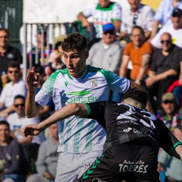 El Antequera CF pierde 4-2 ante el Atlético Sanluqueño