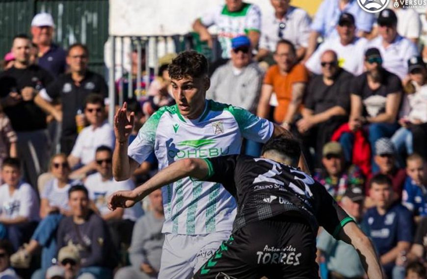 El Antequera CF pierde 4-2 ante el Atlético Sanluqueño