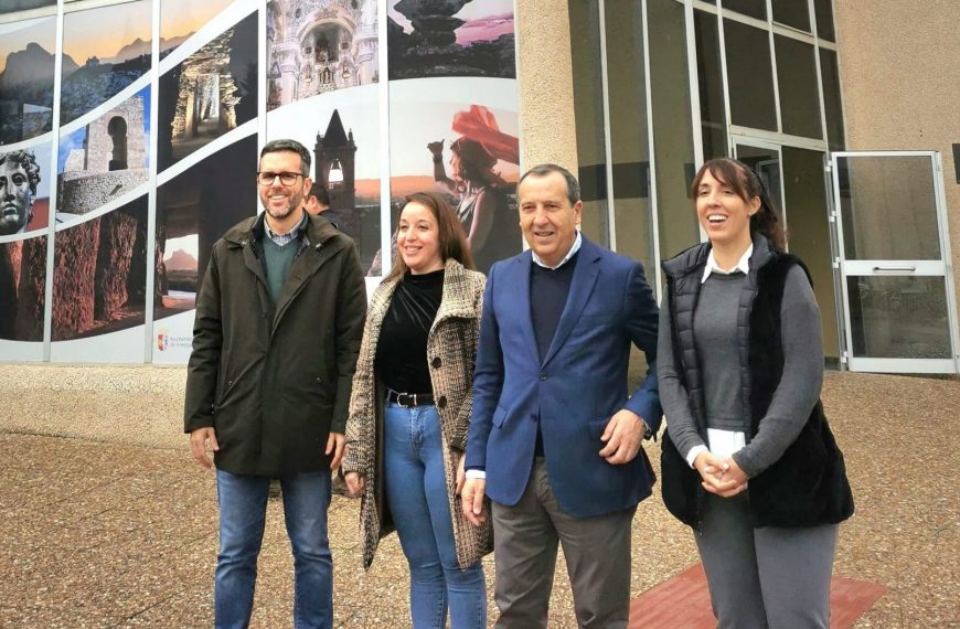 Intervención del grupo socialista en la estación de autobuses de Antequera.