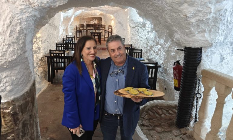 El Relleno de Carnaval de Villanueva de Algaidas, protagonista del nuevo catálogo gastronómico de la Sierra Norte de Málaga