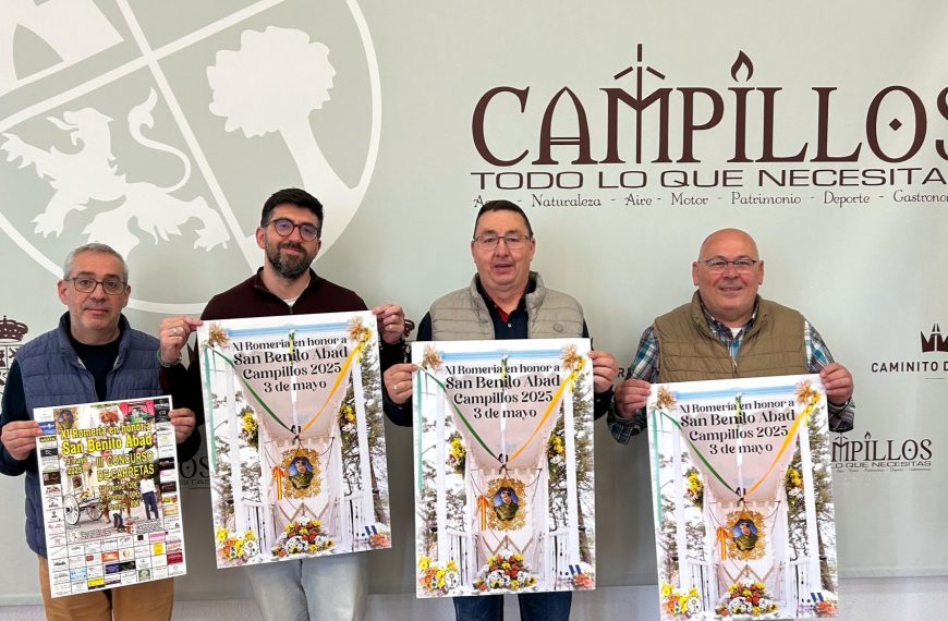 Momento de la presentación del cartel en Archidona.