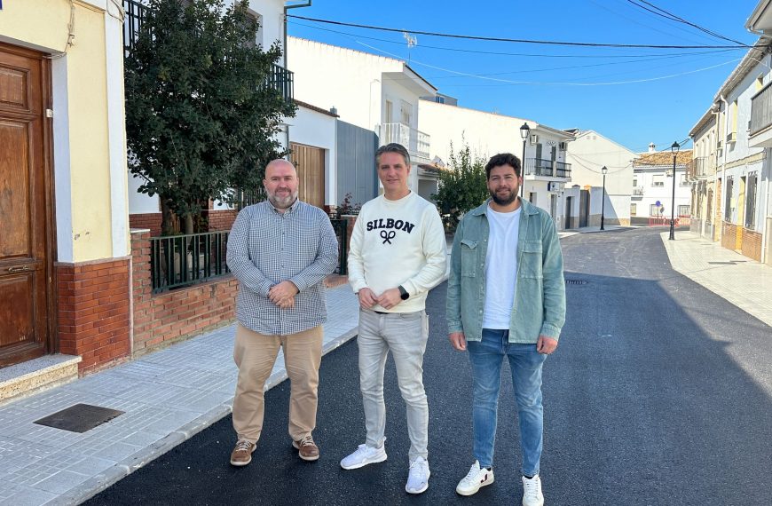 Finalizada la reforma integral de la Calle Sacromonte en Mollina