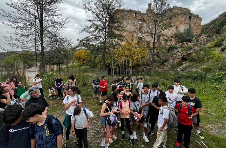 Jóvenes de Algaidas en pleno camino