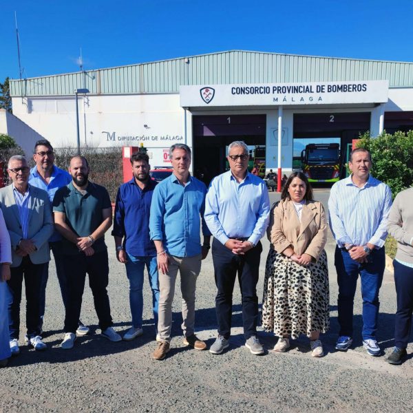 Alcaldes y alcaldesas reclaman a la Diputación el mantenimiento del actual retén de bomberos de Antequera