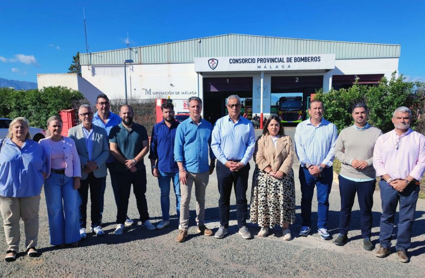 Alcaldes y alcaldesas reclaman a la Diputación el mantenimiento del actual retén de bomberos de Antequera