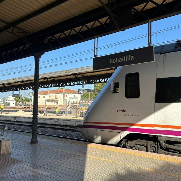 Transporte da un impulso logístico en la comarca: Bobadilla se prepara para acoger trenes de mercancías más largos