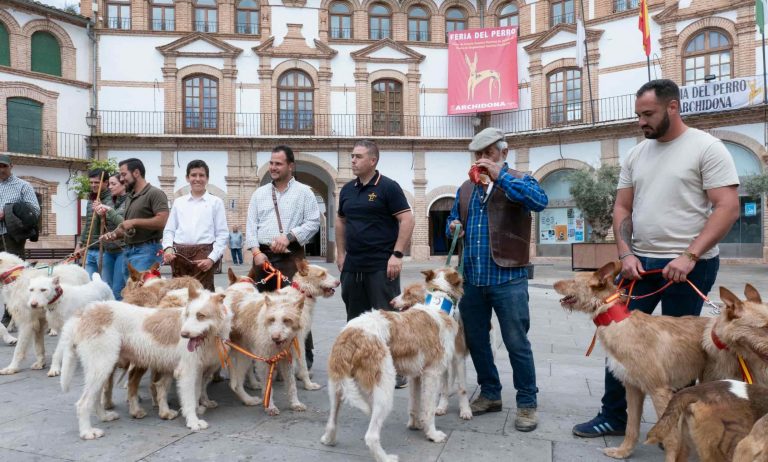 Archidona corona su XXXII Feria del Perro con una firme apuesta por la divulgación y el  bienestar animal 