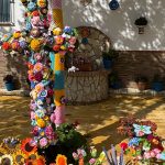 La Cruz de calle Sol se alza con el primer premio en las Cruces de Mayo de Villanueva de Algaidas