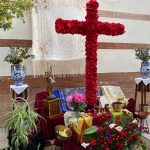 Cuevas Bajas se llena de color en la tradicional Fiesta de las Cruces