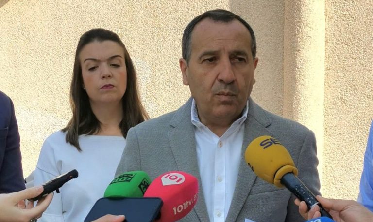 El PSOE denuncia desde Antequera el bloqueo de más de 900 rutas de autobús en Andalucía