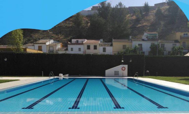 Cuevas Bajas inauguró la temporada de verano con la apertura de su Piscina Municipal