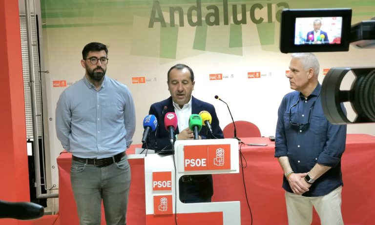 Gómez y Ruiz Espejo denuncian el colapso del transporte interurbano en la comarca de Antequera