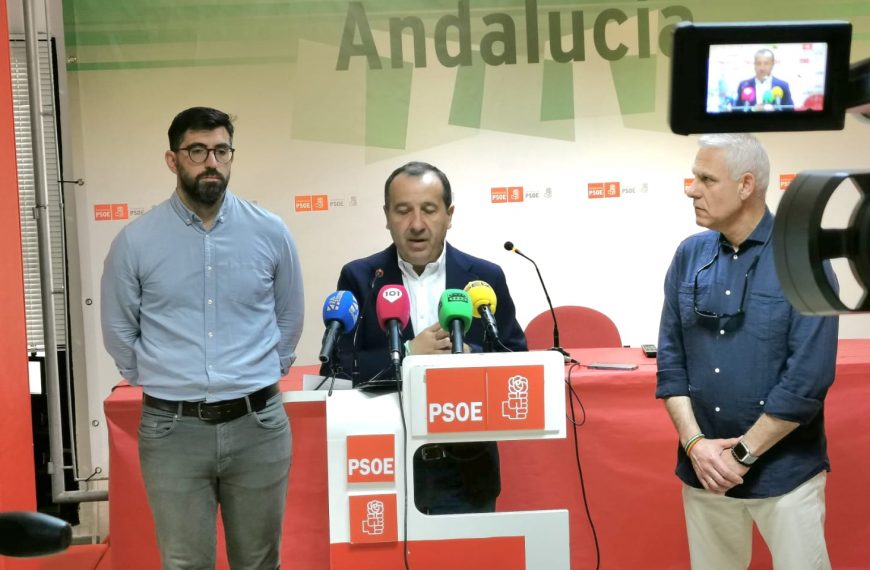 Gómez y Ruiz Espejo denuncian el colapso del transporte interurbano en la comarca de Antequera