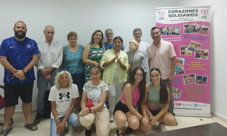 Los Carvajales se forma en RCP y uso de desfibriladores con Corazones Solidarios