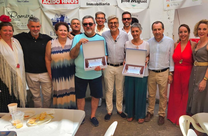 Emotiva convivencia socialista en la Feria de Agosto de Antequera con reconocimientos a veteranos militantes