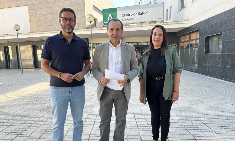 Ruiz Espejo (PSOE): «La Junta debe aumentar la inversión en sanidad y frenar las derivaciones a la privada».