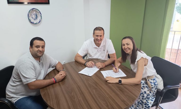 Cuevas Bajas refuerza su apuesta por la educación infantil con un convenio de 9.000 euros