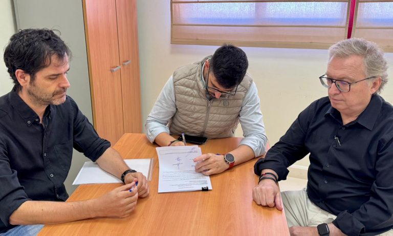 Campillos da inicio a las obras de reforma de la piscina cubierta municipal con una inversión superior al millón de euros