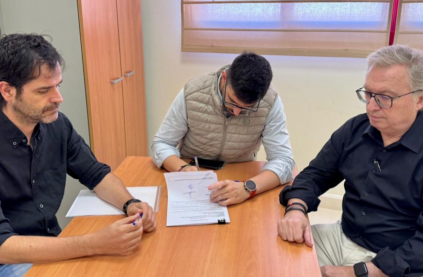 Campillos da inicio a las obras de reforma de la piscina cubierta municipal con una inversión superior al millón de euros