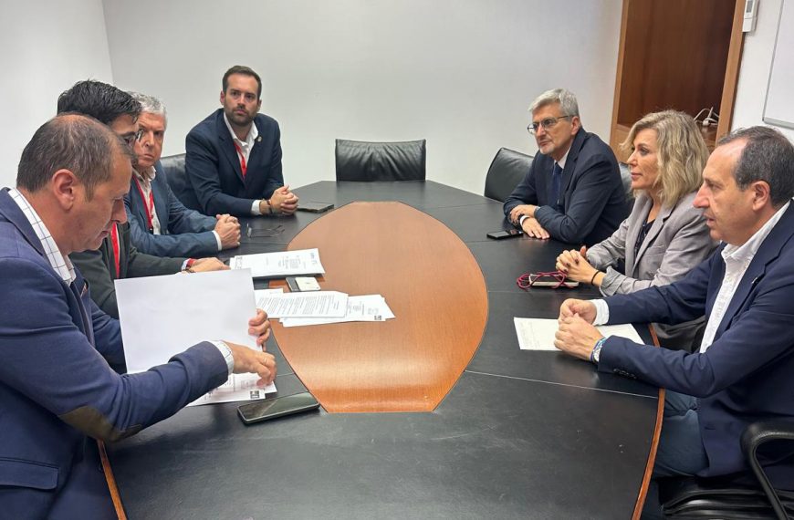 El PSOE pide en el Parlamento de Andalucía inversiones urgentes en agua para la comarca de Antequera