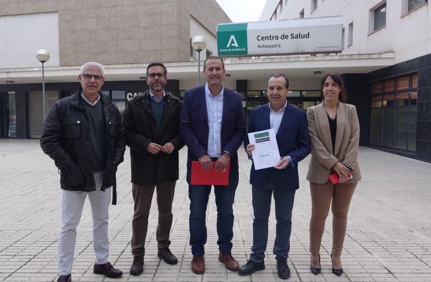 El PSOE de Antequera denuncia el deterioro de la sanidad pública andaluza y exige refuerzos urgentes para la comarca