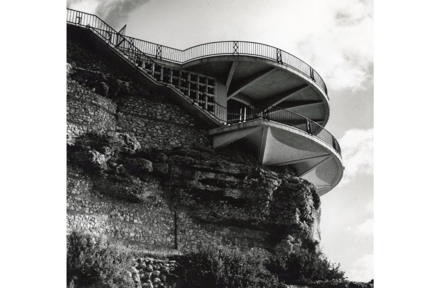  ‘Una visión de Nerja’, del fotógrafo Robert Holder, la exposición temporal que cierra el año en el Museo de Nerja