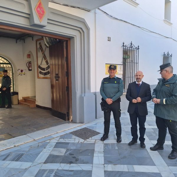 El Gobierno ejecuta obras de mejora en el cuartel de la Guardia Civil en Antequera