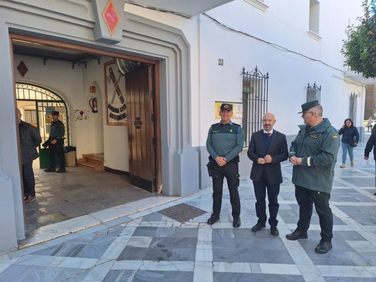 El Gobierno ejecuta obras de mejora en el cuartel de la Guardia Civil en Antequera