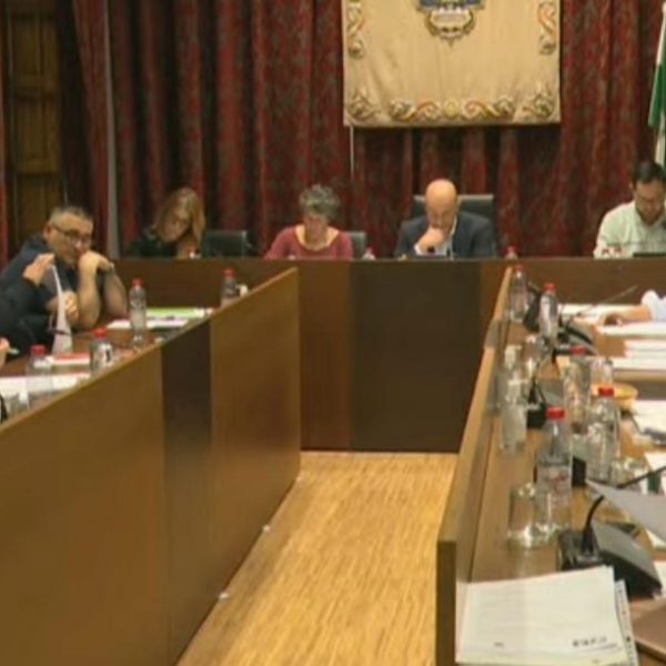 Las mociones del PSOE sobre el cribado de cáncer de mama y el PAEM salen adelante en Archidona pese al intento de bloqueo del PP