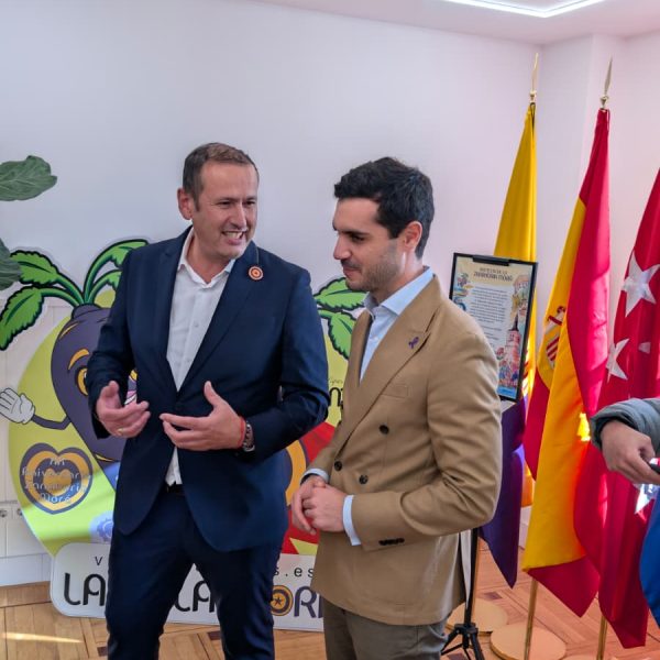 El alcalde de Torrejón de Ardoz, nombrado pregonero de la XXI Fiesta de la Zanahoria Morá de Cuevas Bajas