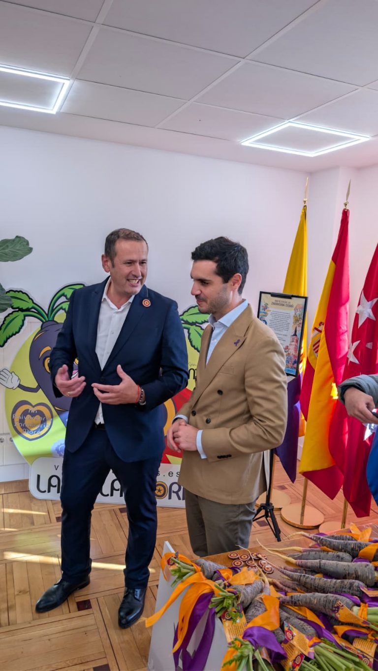 El alcalde de Torrejón de Ardoz, nombrado pregonero de la XXI Fiesta de la Zanahoria Morá de Cuevas Bajas