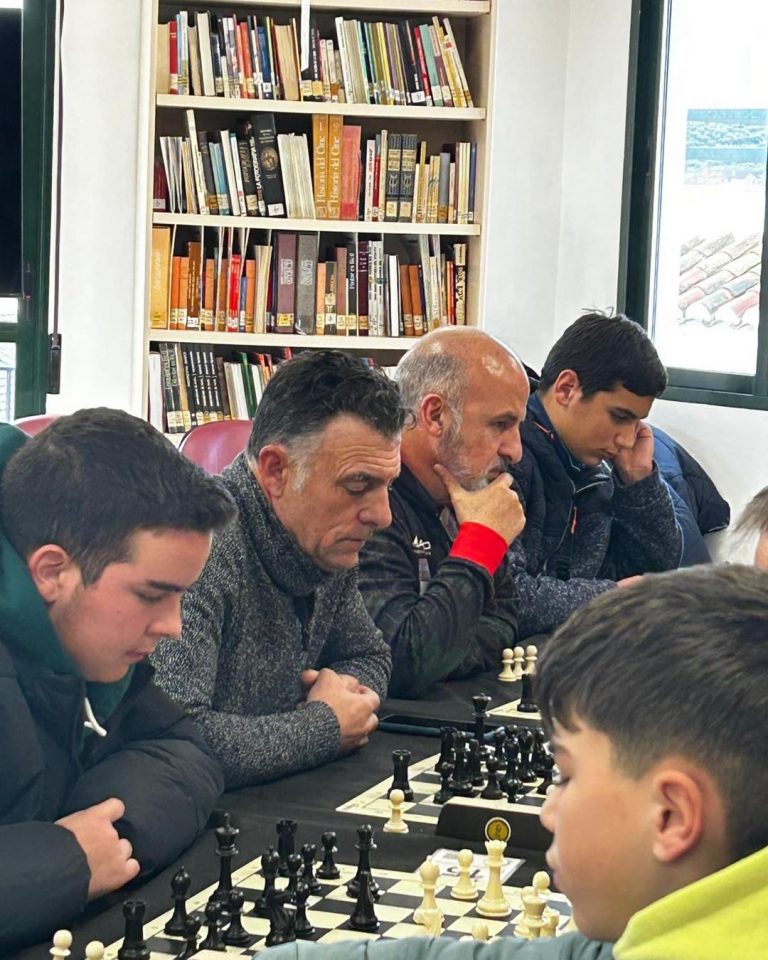Villanueva del Trabuco celebra con éxito el II Torneo de Ajedrez pese a la climatología adversa