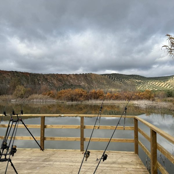 El Ayuntamiento de Cuevas Bajas continúa las mejoras en los Lagos de los Fernández para potenciar el ocio y el disfrute del entorno natural