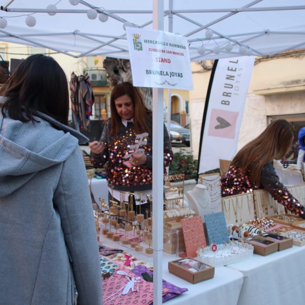 Cuevas de San Marcos celebrará su Mercadillo Navideño con una quincena de expositores y actividades para toda la familia