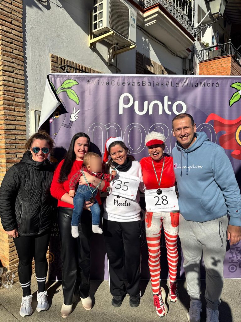 Celebrada la V San Silvestre de Cuevas Bajas en un ambiente festivo y participativo
