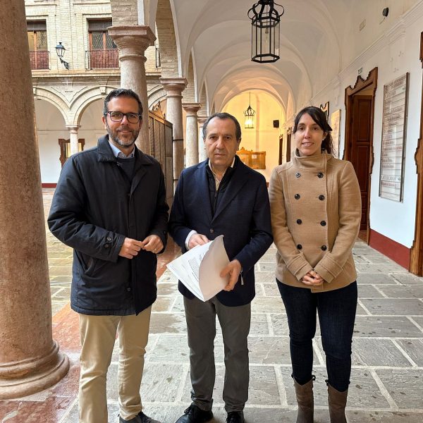 El PSOE de Antequera destaca la subida de las pensiones en 2026 y acusa al PP de poner en riesgo su mantenimiento