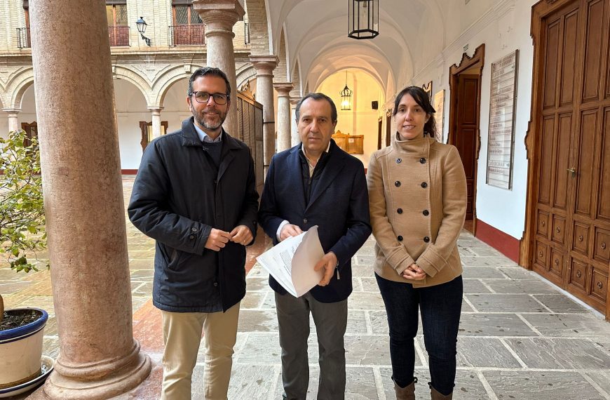 El PSOE de Antequera destaca la subida de las pensiones en 2026 y acusa al PP de poner en riesgo su mantenimiento