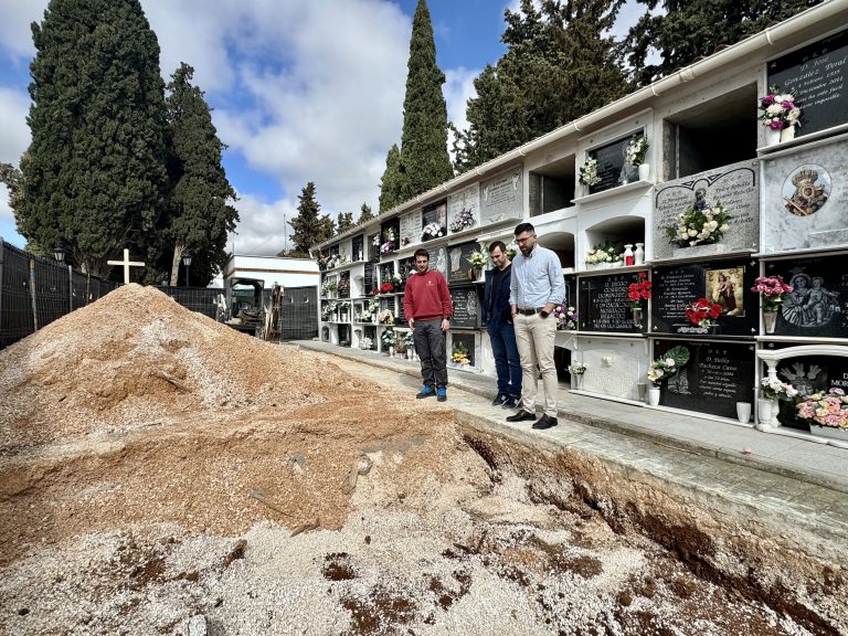 El Ayuntamiento de Campillos inicia la segunda fase de los trabajos de exhumación en las fosas comunes halladas en el cementerio municipal
