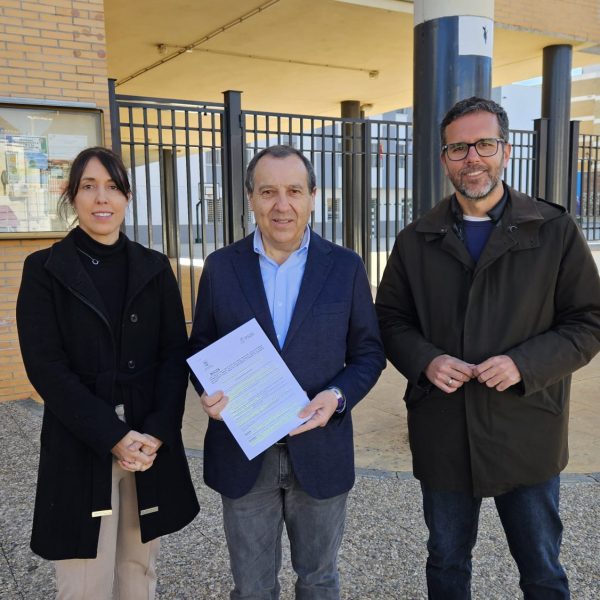 El PSOE de Antequera se suma a la concentración contra el traslado de la estación de autobuses