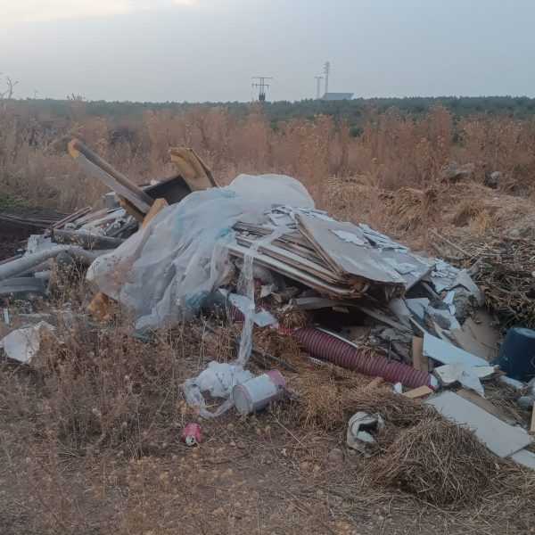 El PSOE de Alameda denuncia el deterioro de los contenedores y la falta de mantenimiento en el municipio